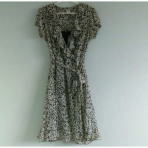 Daisy Leafy Patterned Dress Vintage